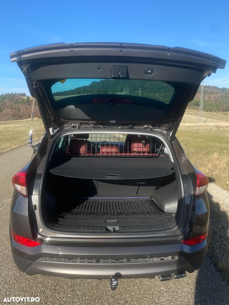 Hyundai Tucson 2.0 CRDI 4WD Automatik Style - 11