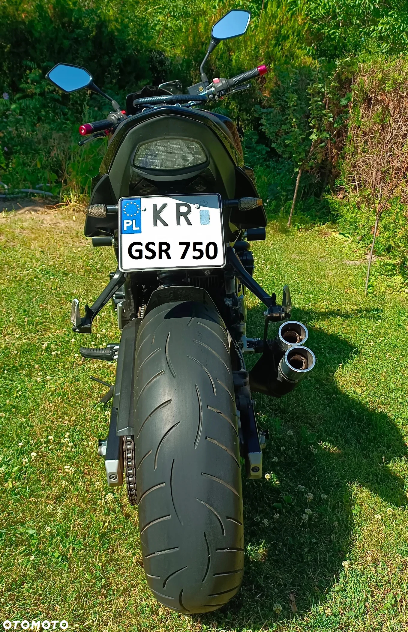 Suzuki GSR - 5