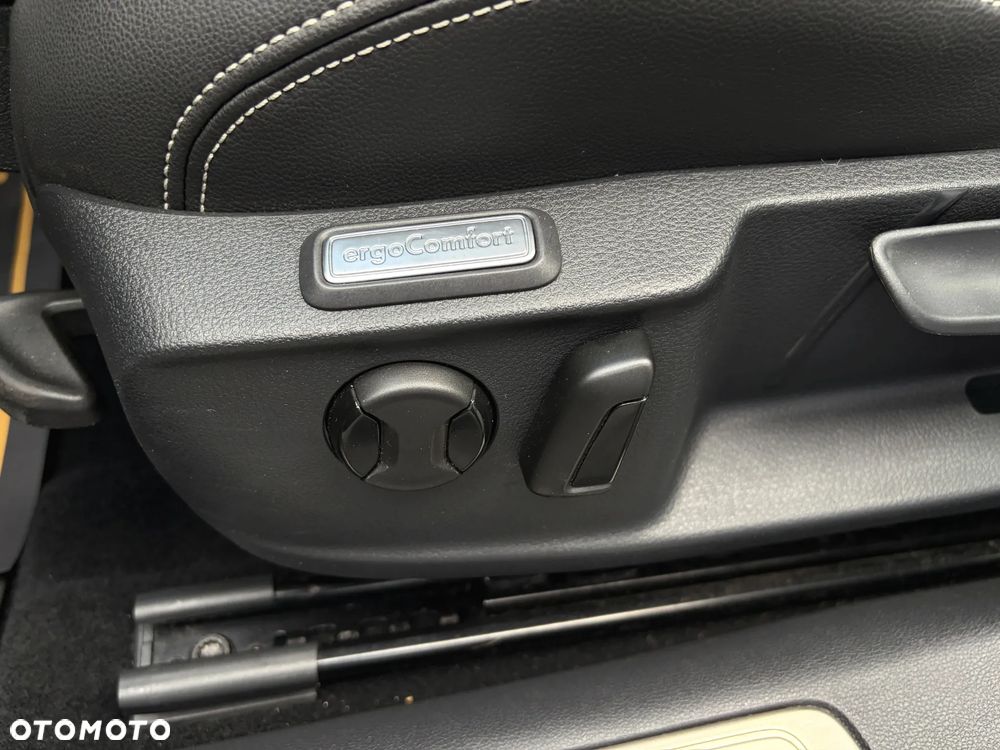Volkswagen Passat 1.5 TSI EVO Highline DSG - 33