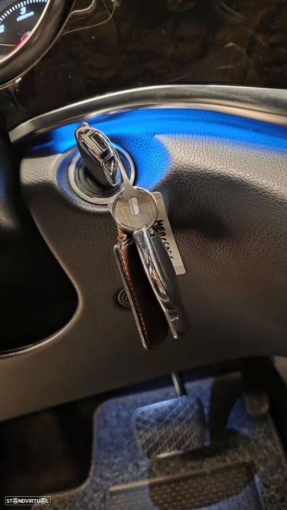 Mercedes-Benz V 220 d Longo Avantgarde Aut. - 52