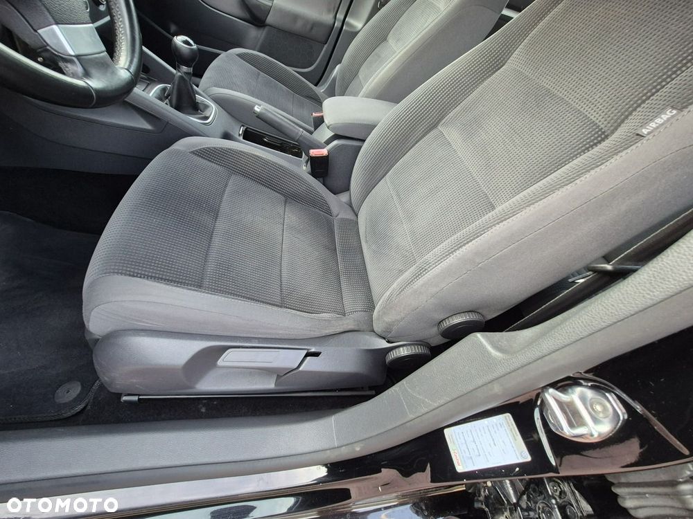 Volkswagen Golf - 13