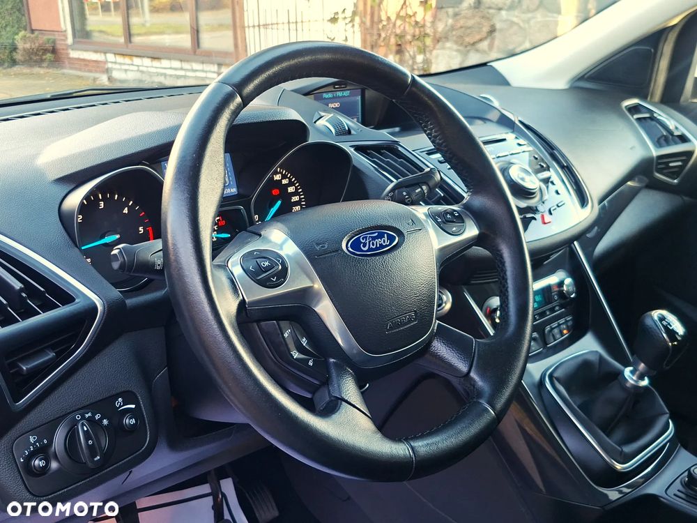 Ford Kuga 2.0 TDCi 4x4 Titanium - 23