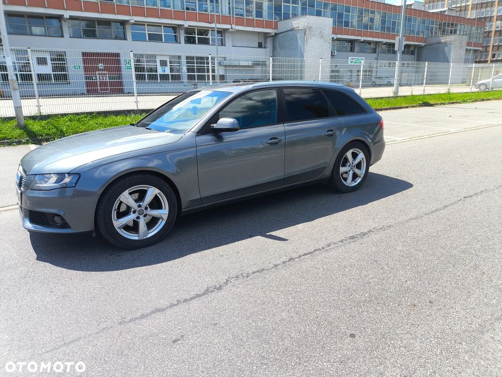 Audi A4 Avant 2.0 TDI DPF Ambiente - 6