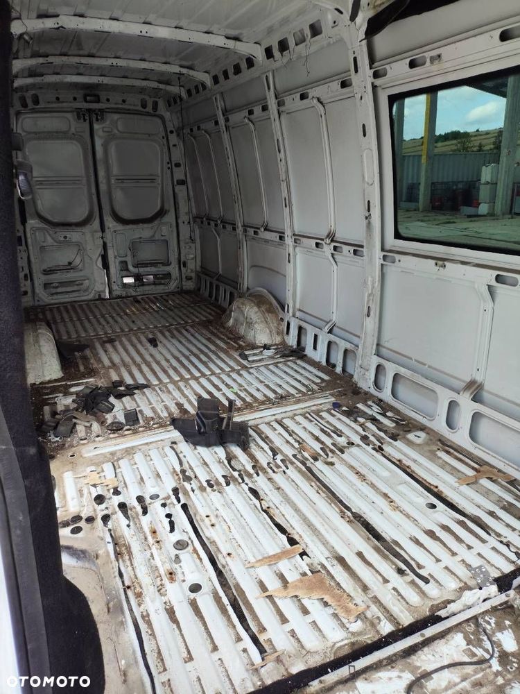 KAROSERIA ĆWIARTKA PRAWY PRZÓD SŁUPEK PRÓG LEWY BOK  IVECO DAILY VI Autobus 2014 - 2022 50C16 - 7