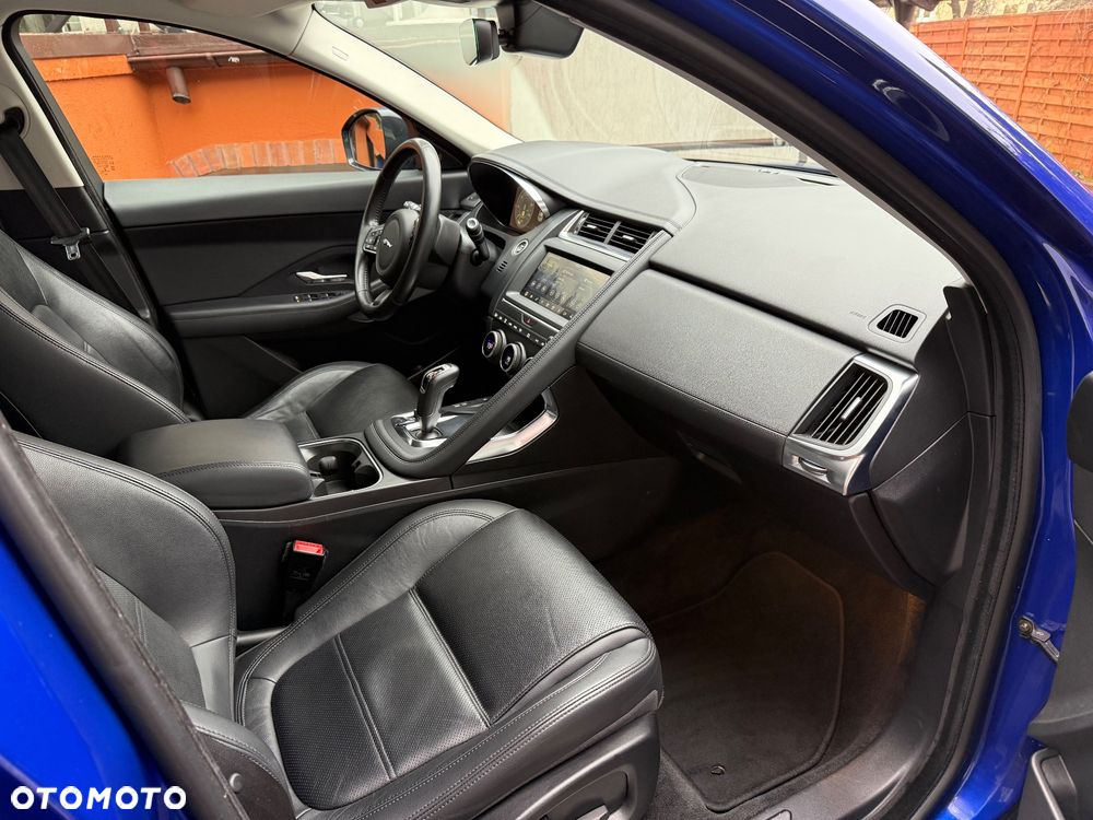 Jaguar E-Pace - 11
