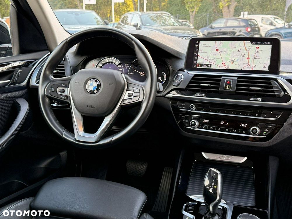 BMW X3 xDrive20d xLine - 25