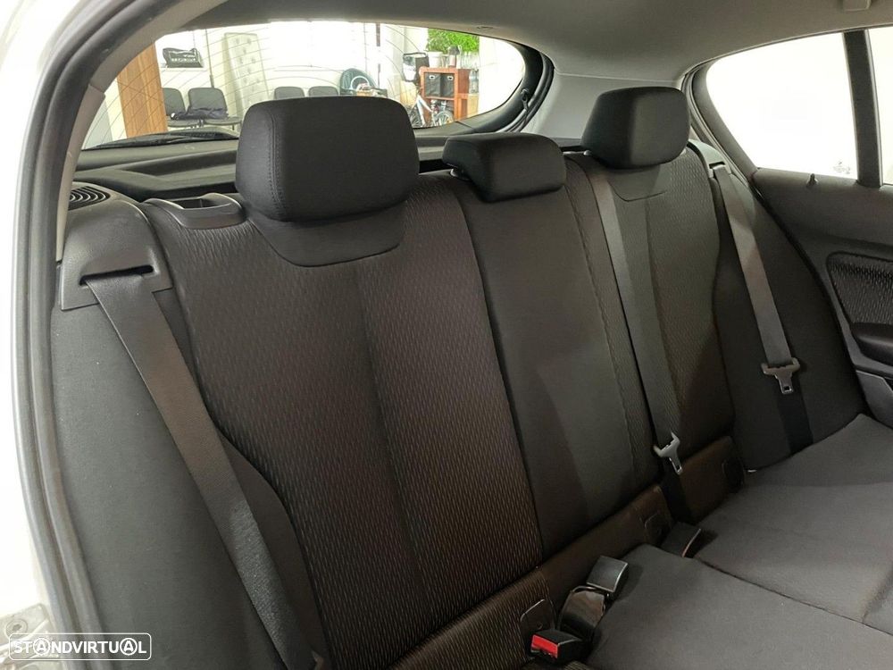 BMW 116 d Line Luxury Auto - 32