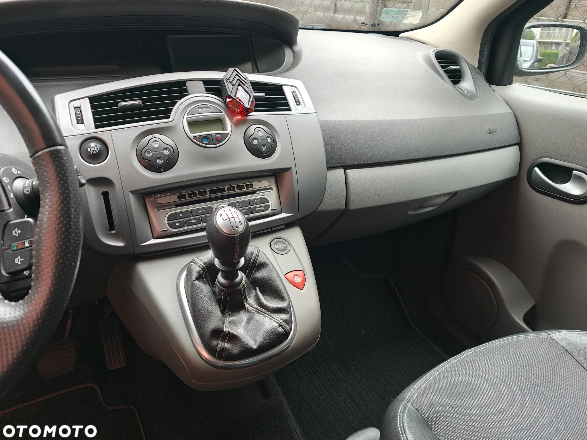 Renault Scenic - 8