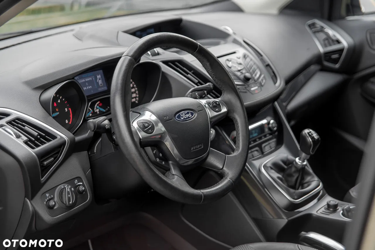 Ford Kuga 2.0 TDCi 2x4 Titanium - 27