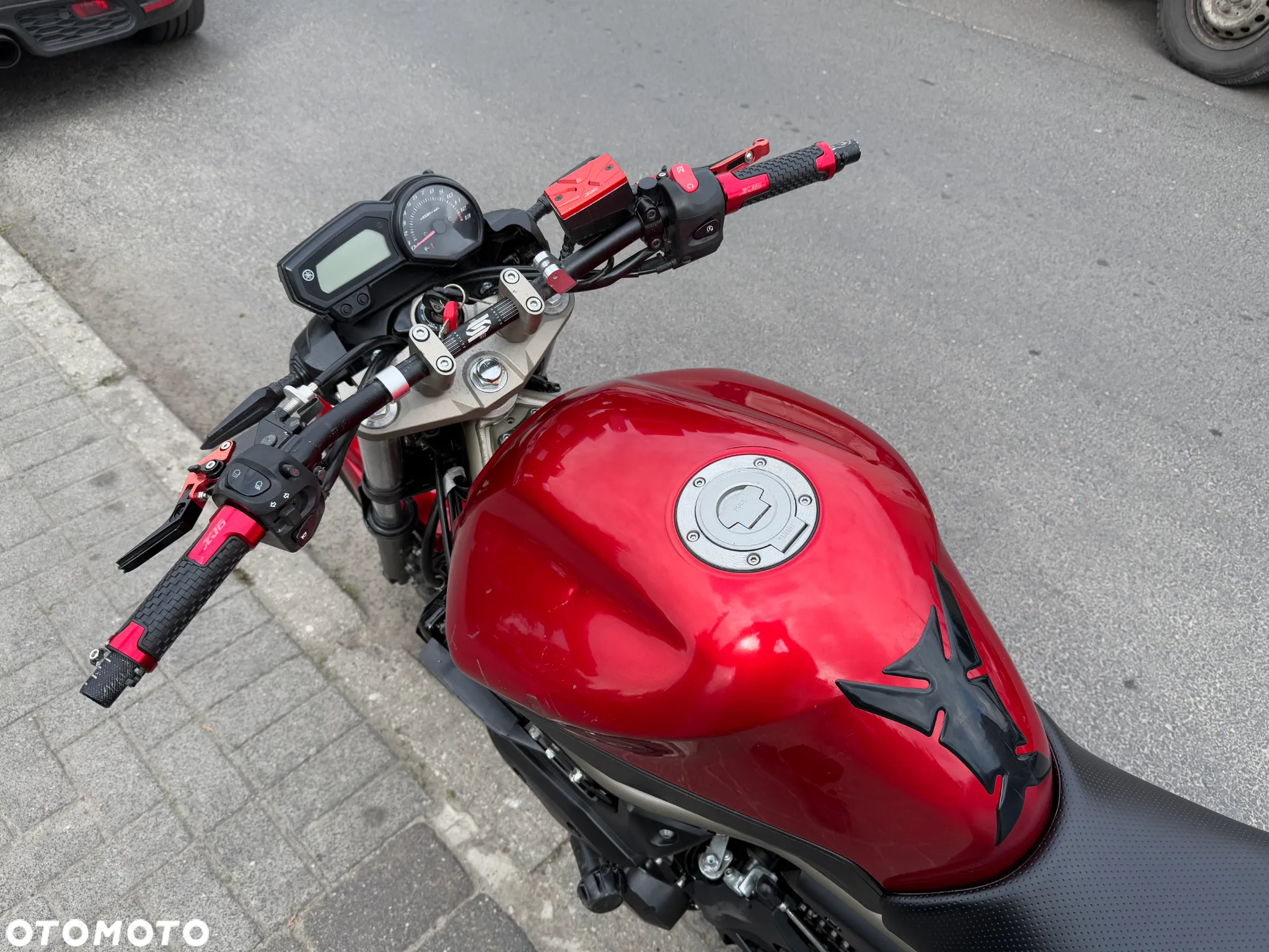Yamaha XJ - 9
