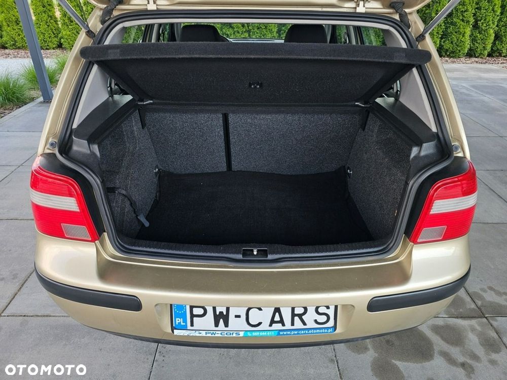 Volkswagen Golf - 22
