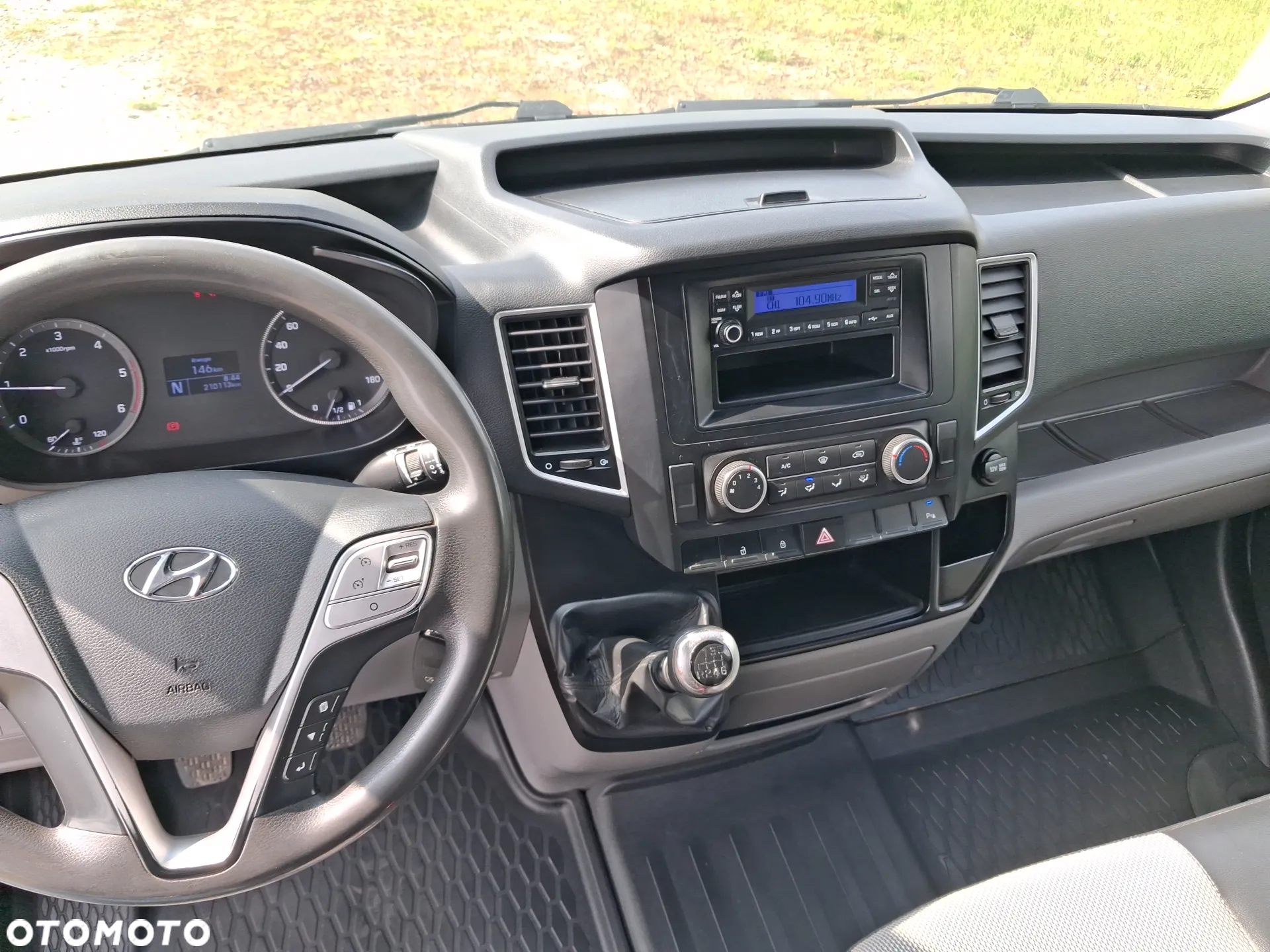 Hyundai H350 - 12