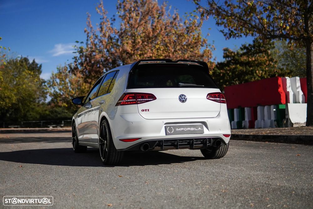 VW Golf GTI Performance BlueMotion - 21