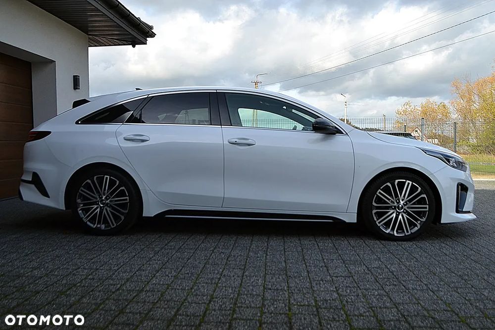 Kia ProCeed 1.5 T-GDI DCT7 OPF GT LINE - 4
