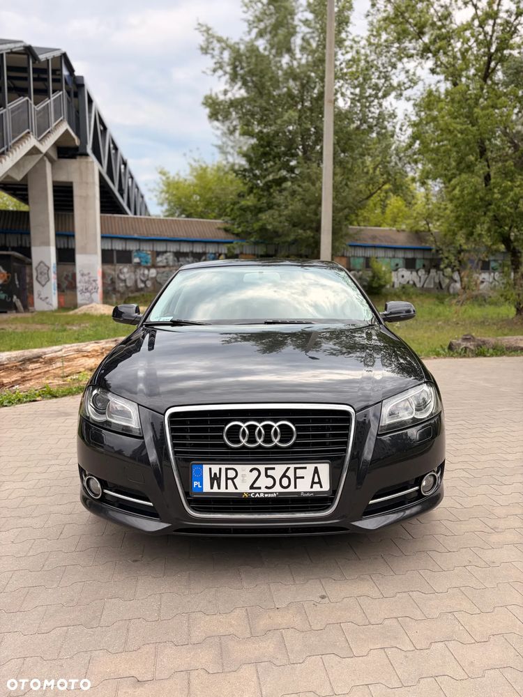Audi A3 Sportback 2.0 TDI DPF Ambiente - 1