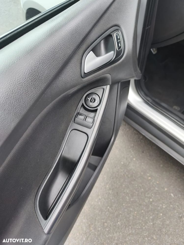 Ford Focus - 2