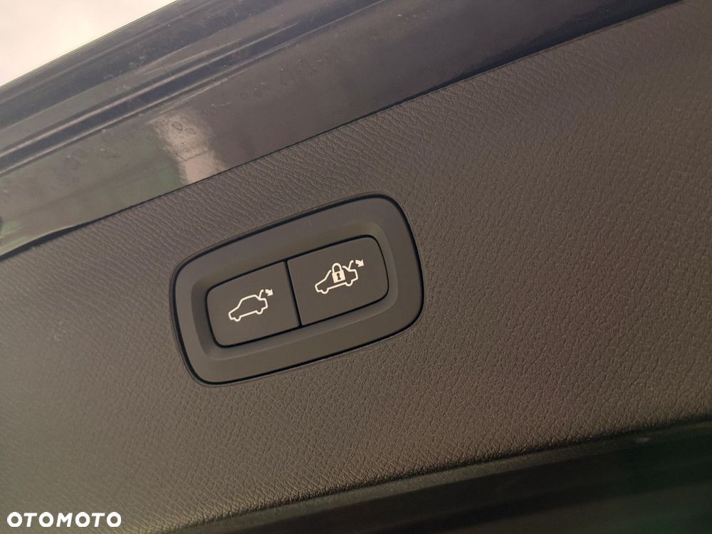Volvo XC 90 - 38