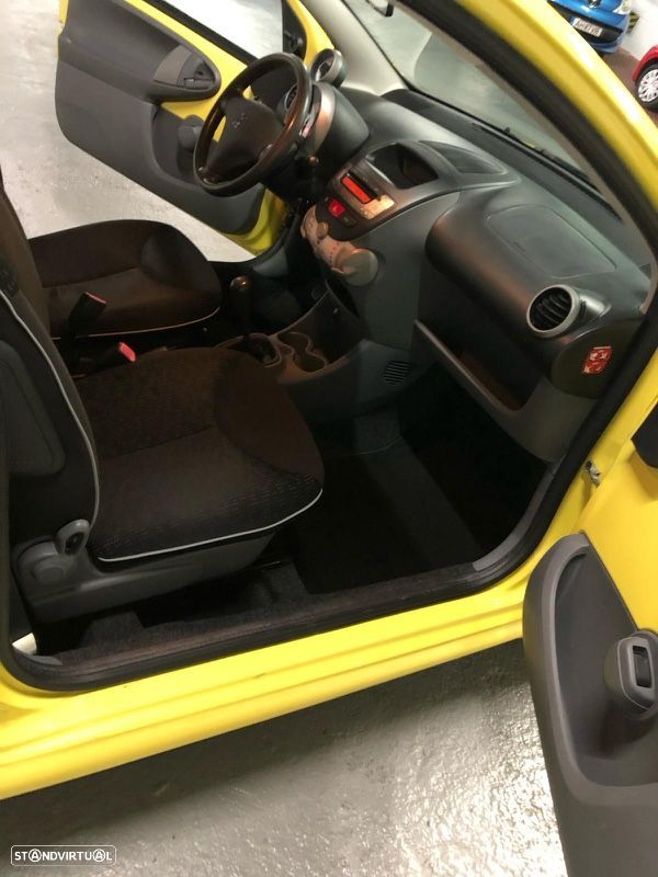 Peugeot 107 1.0 Trendy - 11