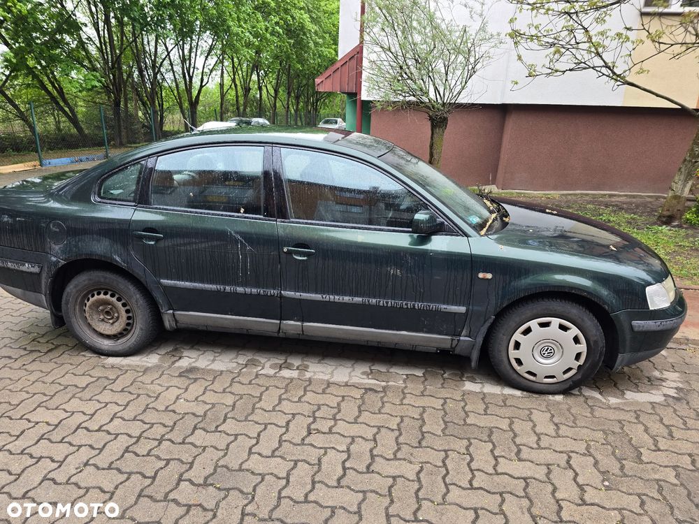 Volkswagen Passat 1.9 TDI Highline - 7