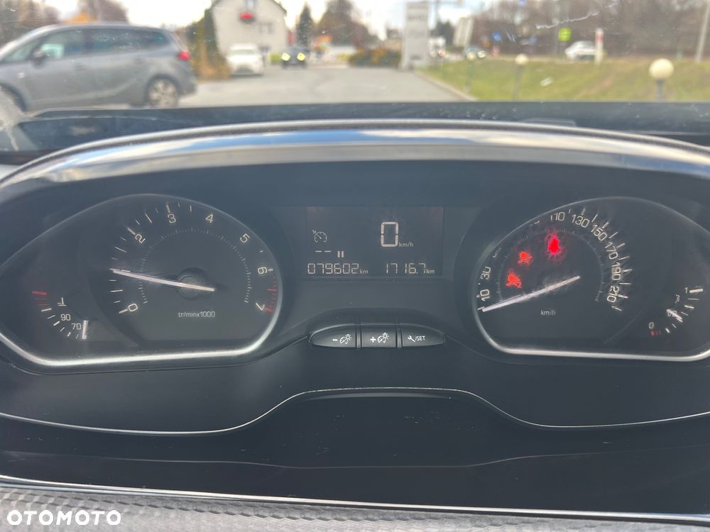 Peugeot 2008 PureTech 110 Style - 16