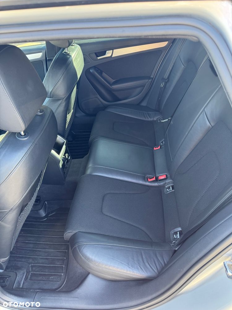 Audi A4 Avant 2.0 TDI - 10