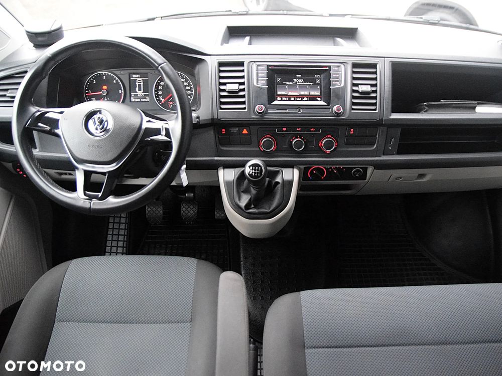 Volkswagen Transporter - 22