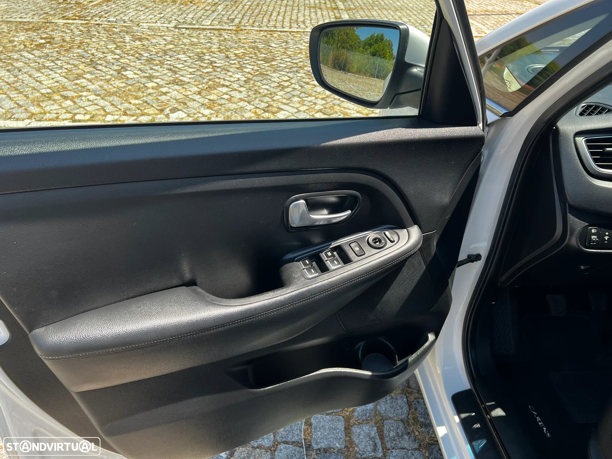 Kia Carens 1.7 CRDi ISG TX - 31