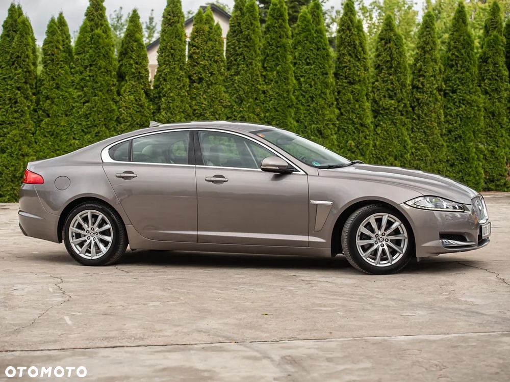 Jaguar XF - 3