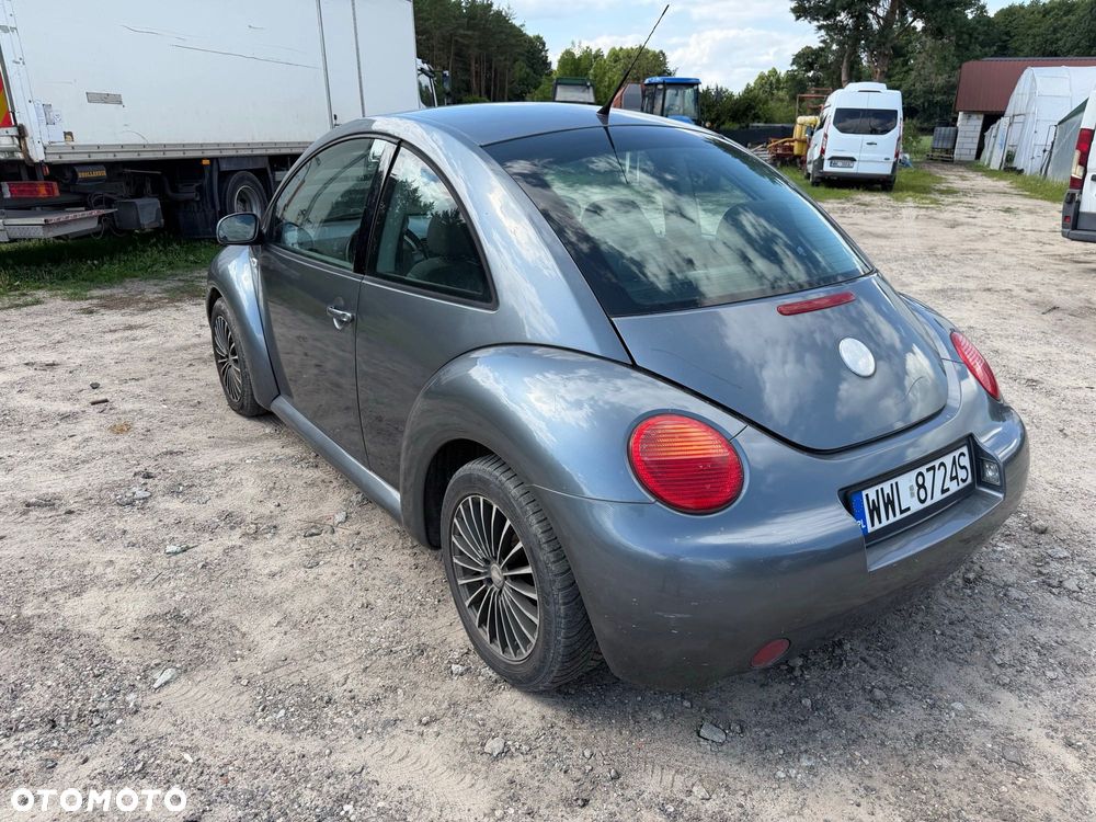 Volkswagen New Beetle - 6