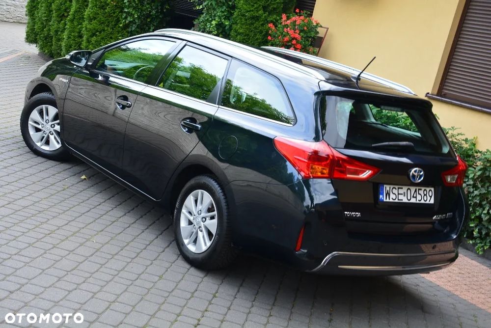 Toyota Auris Hybrid 135 Prestige - 2