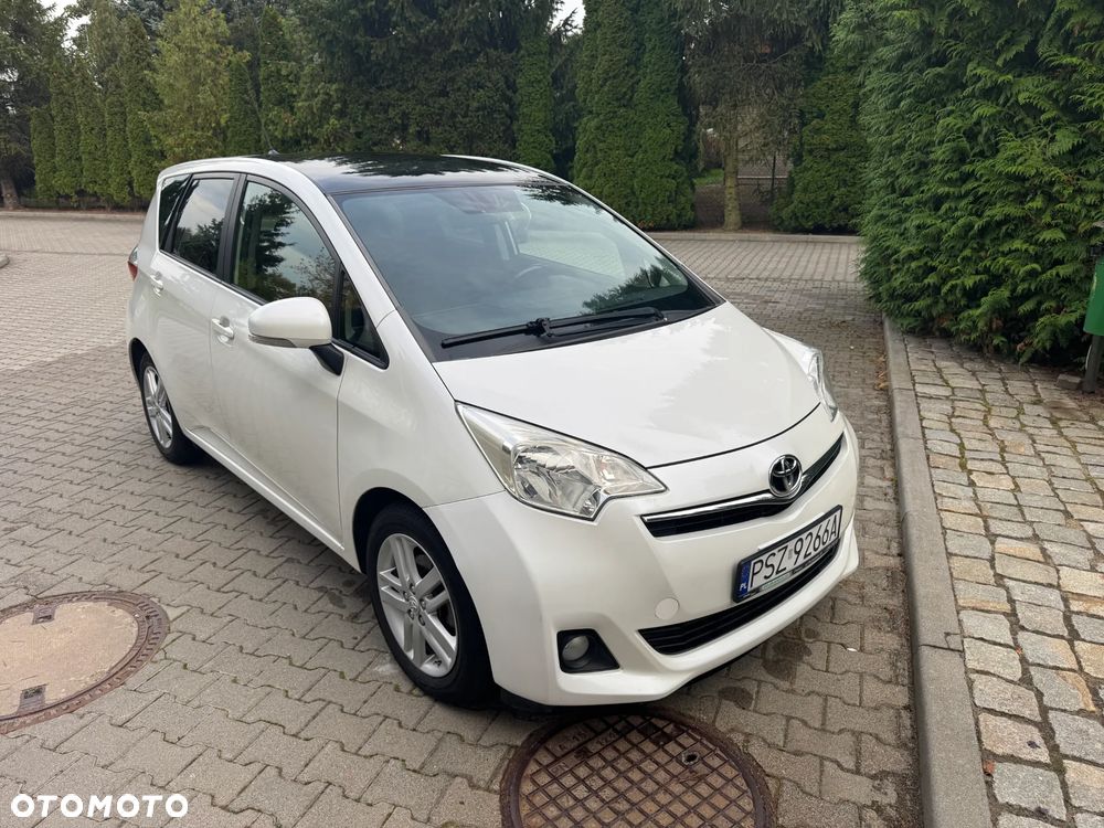 Toyota Verso S 1.4 D-4D Premium - 1
