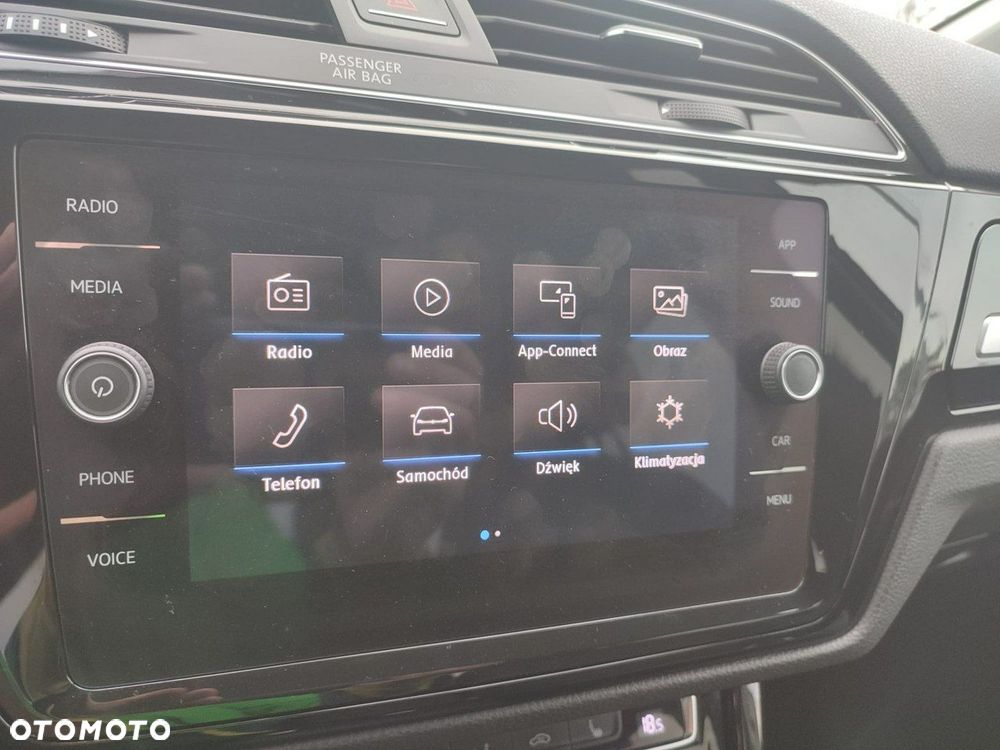 Volkswagen Touran - 28