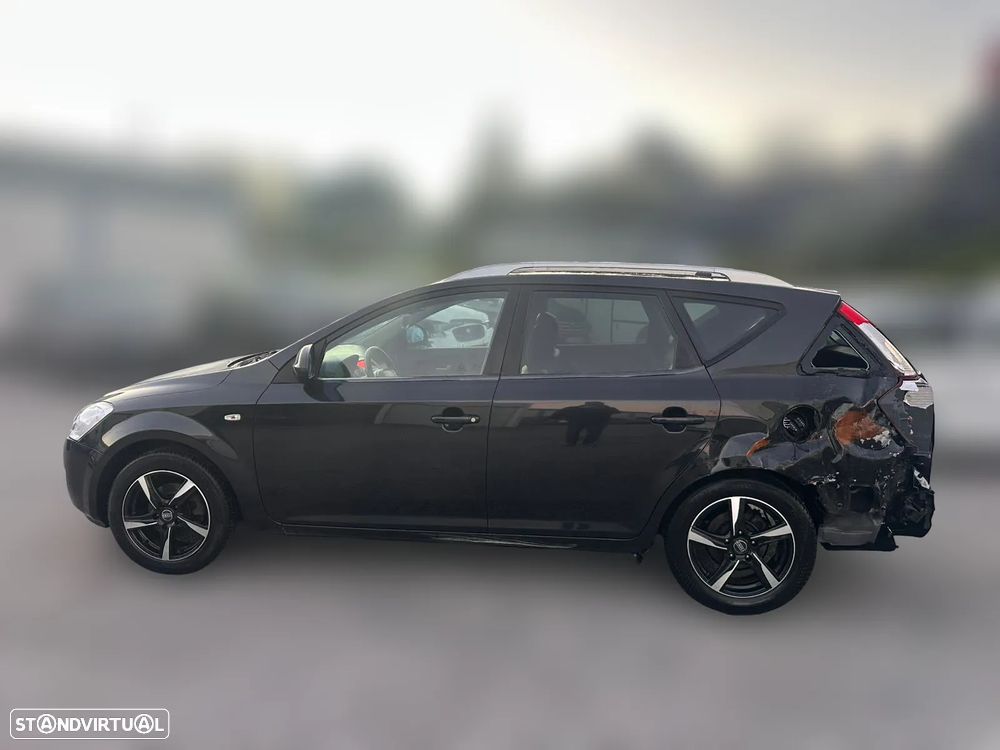 KIA Cee‘d SW 1.6 CRDi 115 cv de 2008 para peças - 3