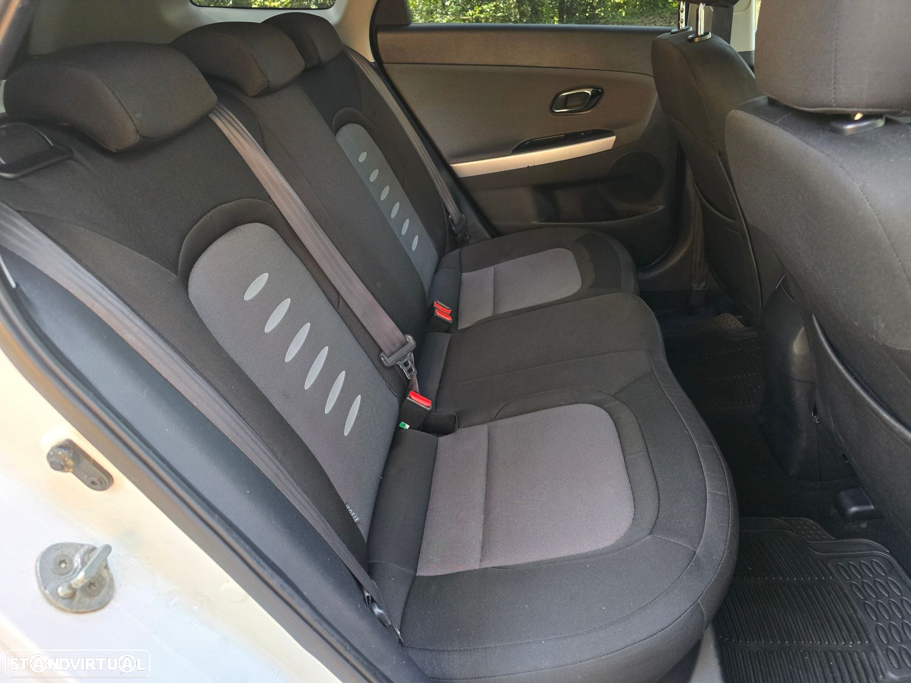 Kia Ceed SW 1.4 CRDi ECO - 23