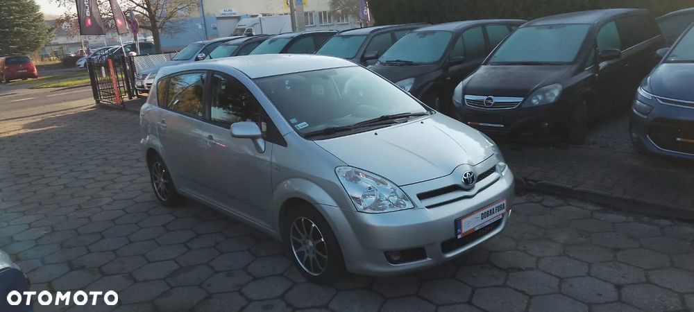 Toyota Corolla Verso 2.2 D-4D Gold + 7os - 2