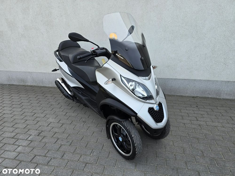 Piaggio MP-3 - 1