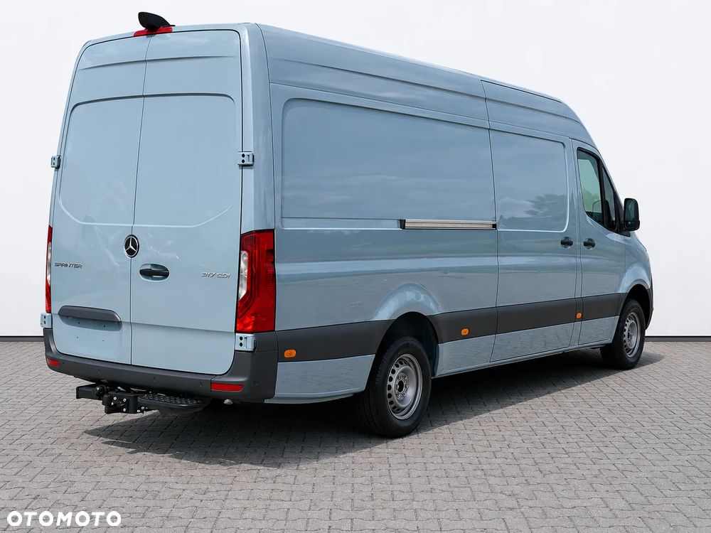 Mercedes-Benz Sprinter - 7