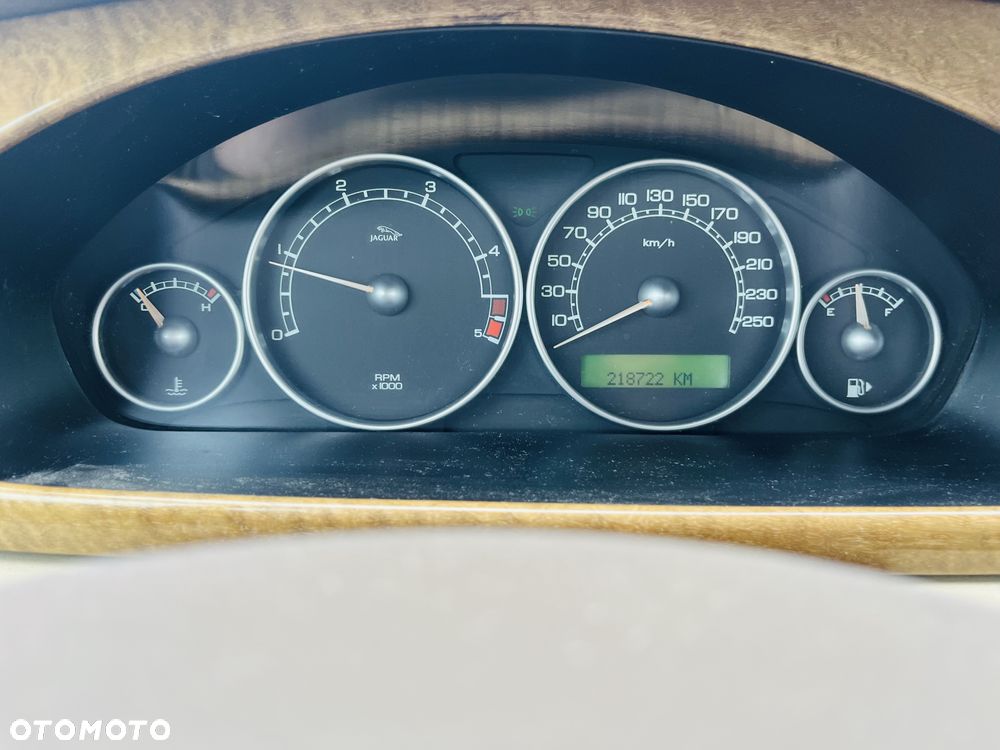 Jaguar X-Type 2.2 - 4