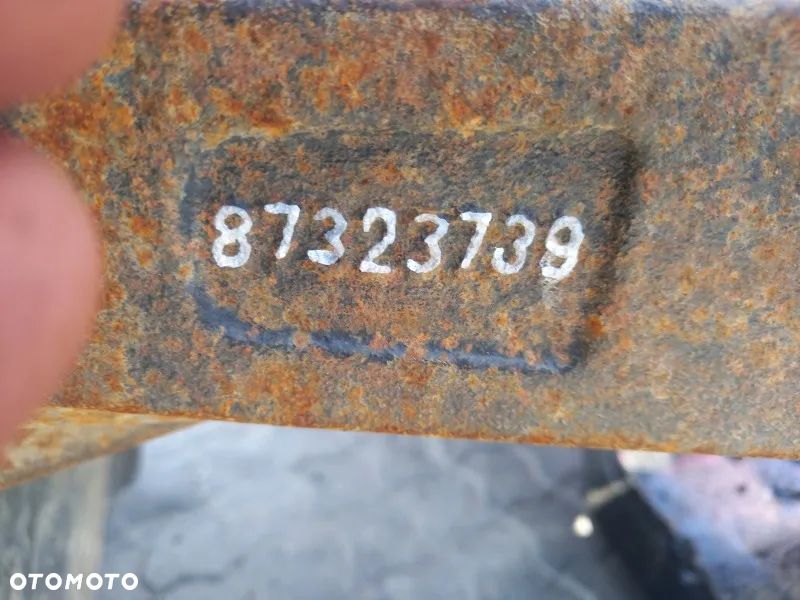 Obudowa mostu przedniego SuperSteer New Holland TM175 - 2