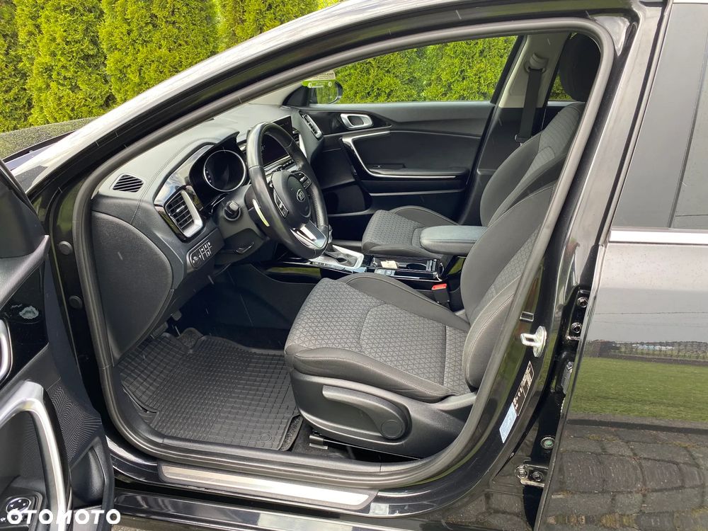 Kia Ceed 1.6 GDI DCT OPF Inspiration - 17