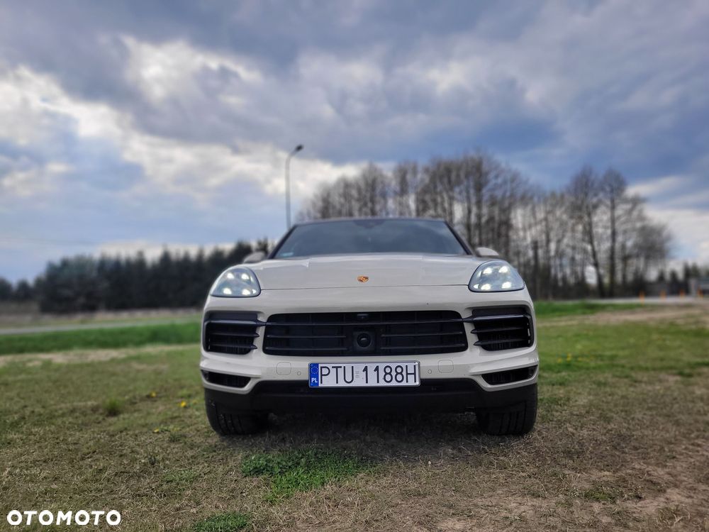 Porsche Cayenne Electric - 3