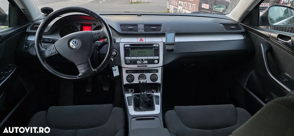 Volkswagen Passat 2.0 TDI DPF Highline - 5