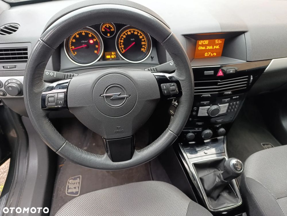 Opel Astra 1.4 Selection - 25