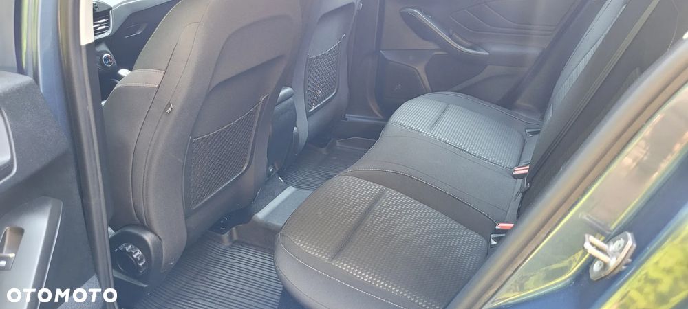 Ford Focus 1.0 EcoBoost Trend Edition - 24