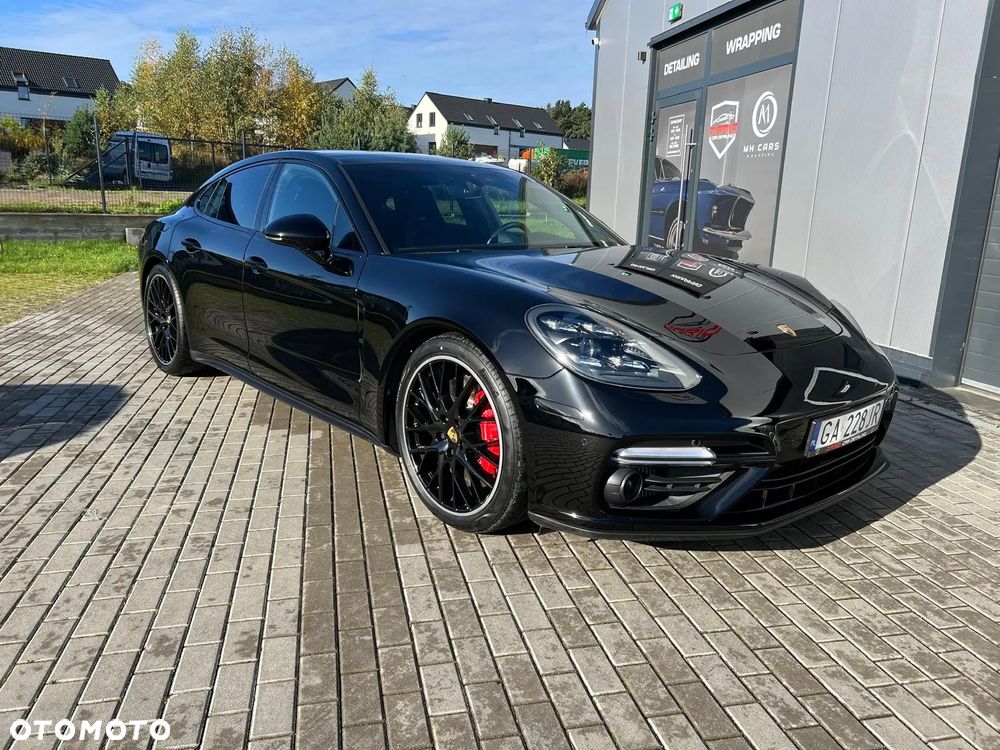 Porsche Panamera Turbo Executive - 37