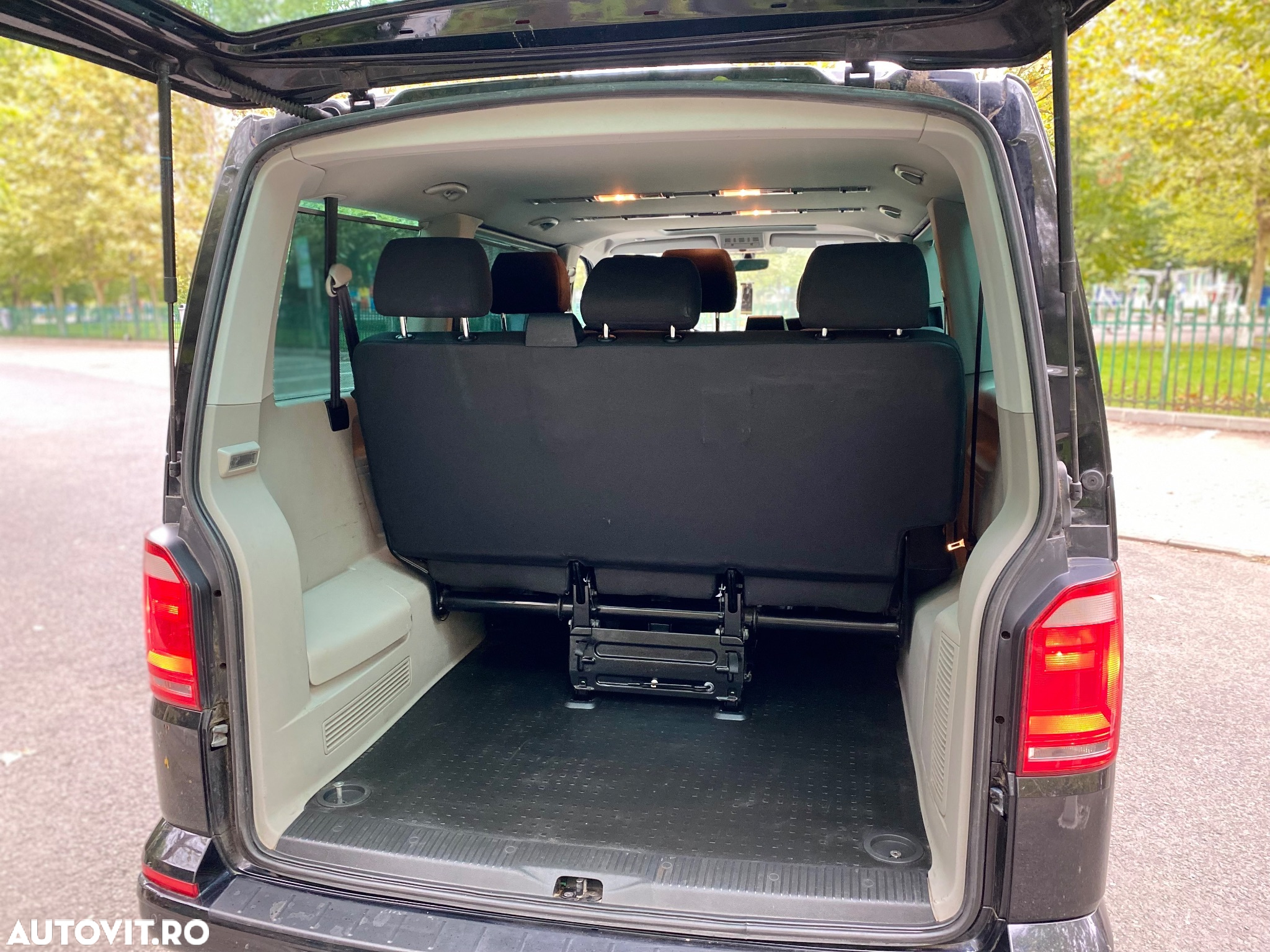 Volkswagen Transporter Caravelle DSG Kurz 4MOTION Highline - 21