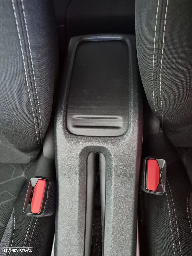 Peugeot 2008 1.2 PureTech Style - 30