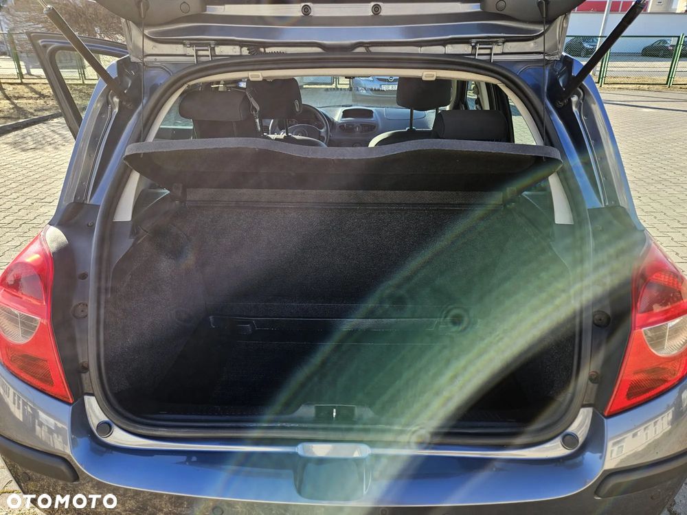 Renault Clio 1.4 16V Authentique - 6