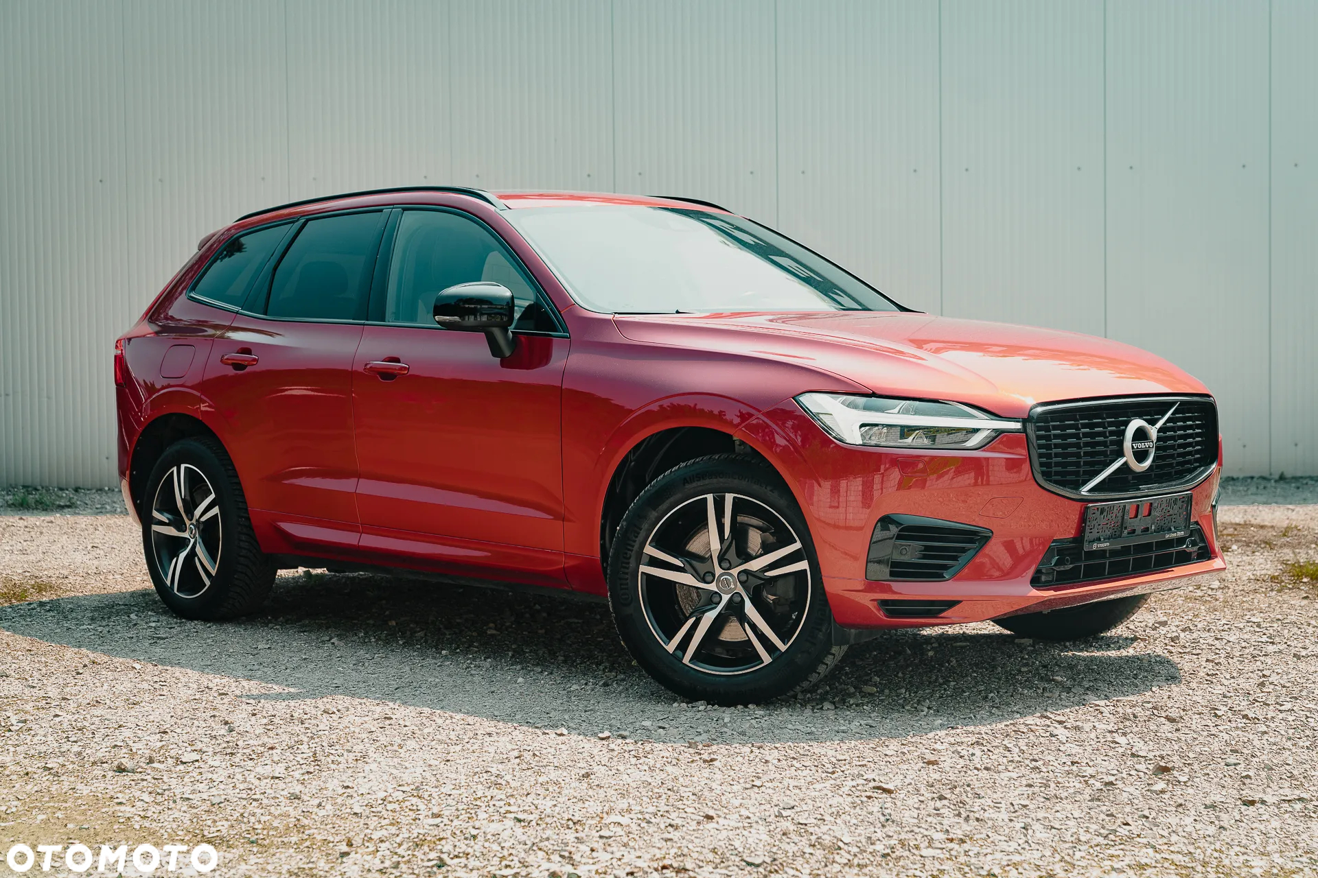 Volvo XC 60 T6 AWD Plug-In Hybrid R-Design - 3