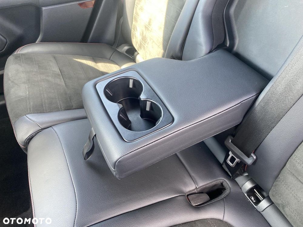 Ford Kuga - 24
